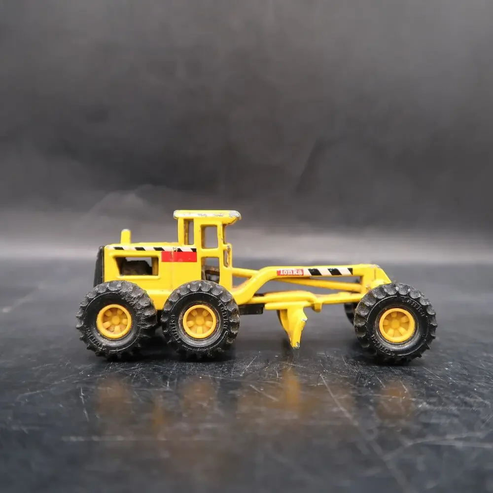 Hasbro Maisto Tonka Construction Vehicles Set of 2 Dump Truck Grader Vintage